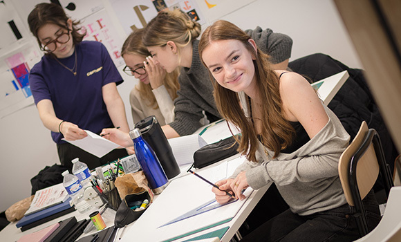 etudiants-architecte-d-interieur-ecole-bleue